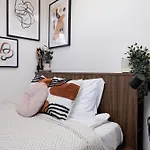 Artsy Roof Top Apartment In City Centre