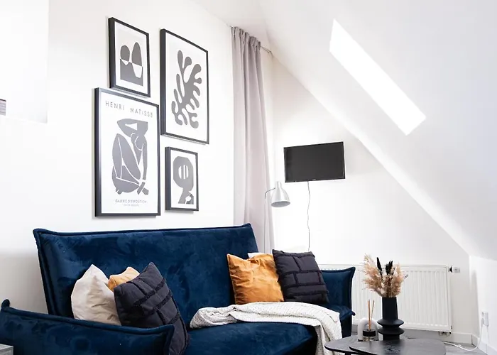 Artsy Roof Top Apartment In City Centre