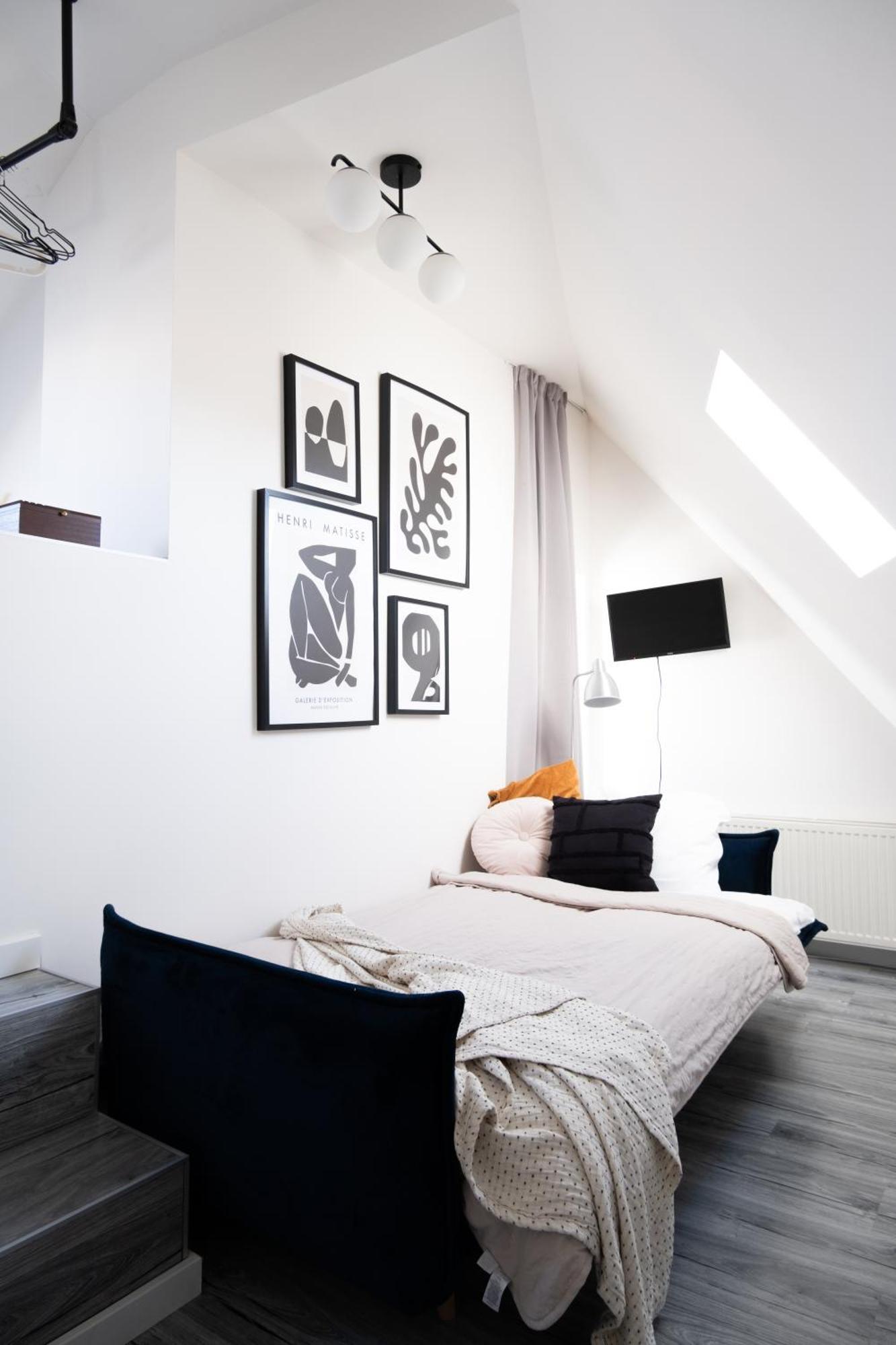 Artsy Roof In Centre Apartment
